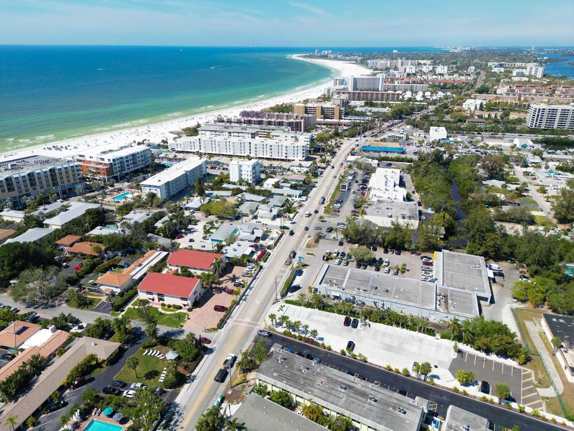 Updated Condo With Pool, Walk To Crescent Beach & Restaurants! Сарасота Экстерьер фото
